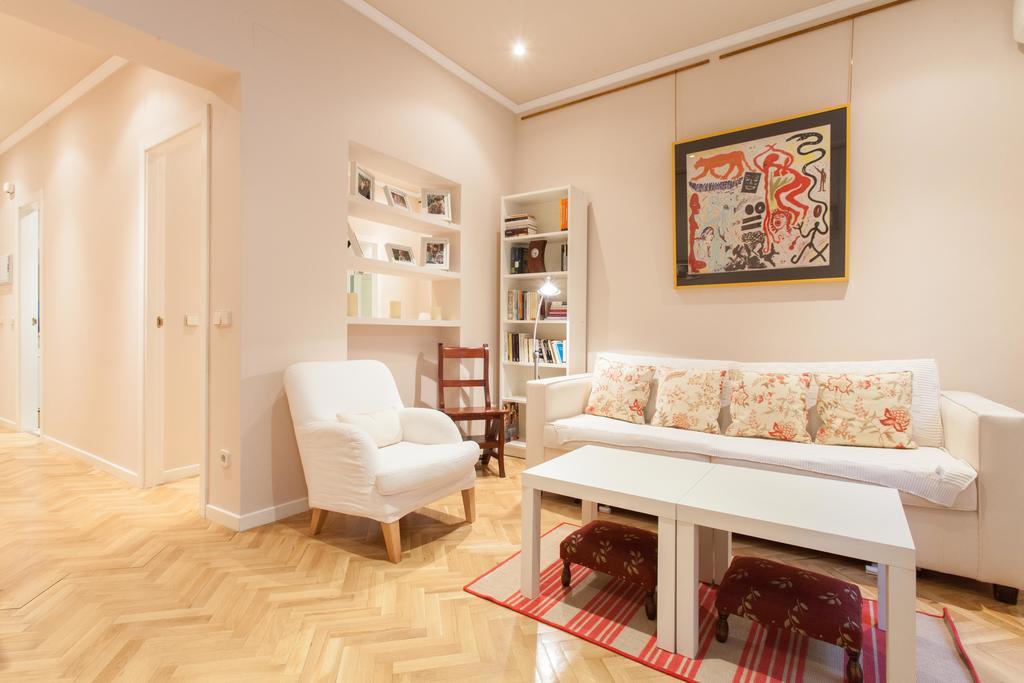 Apartamento En Goya Aya81 *